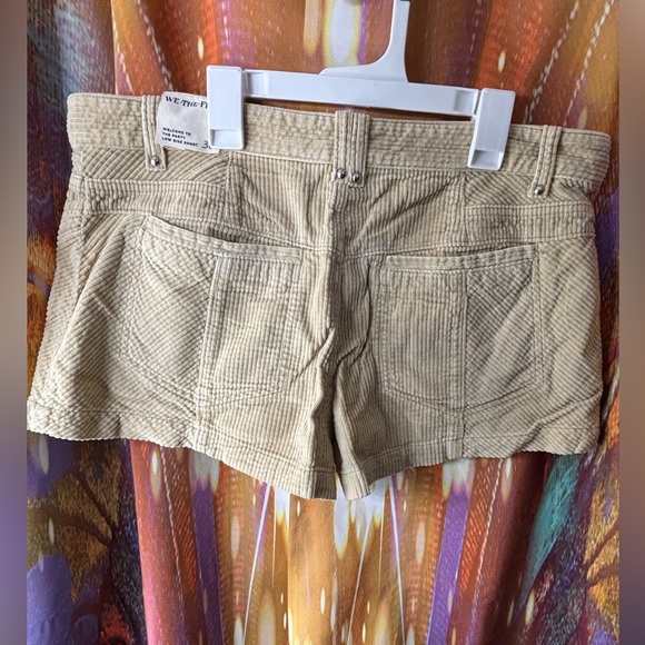 We The Free ✨ Welcome To The Party shorts - Picture 3 of 4